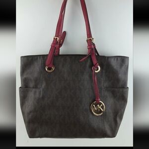 NWOT Micheal Kors Saffiano Leather Jet Set Tote